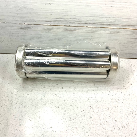 The Pampered Chef Heart Shape Valtrompia Bread Tube New! - Picture 2 of 4